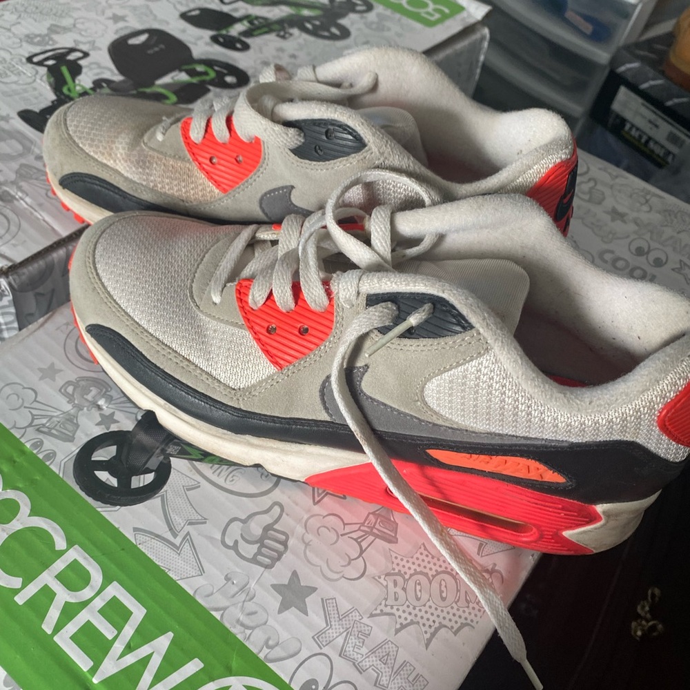 Nike Women's Sneakers in Red, Gray, and White